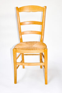 Chaise artisanale Louis Philippe chapeau de gendarme