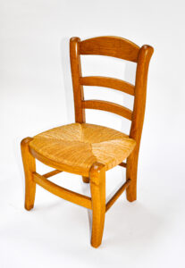 Chaise artisanale bas enfant Louis Philippe