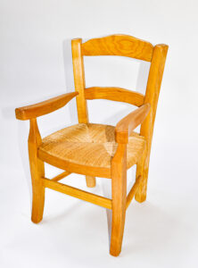 Fauteuil bas artisanal enfant