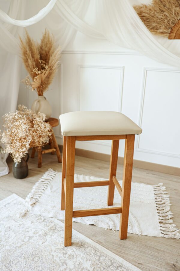 Tabouret Artisanal haut en chêne - Assise similicuir