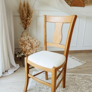 Chaise artisanale Ange directoire en chêne similicuir